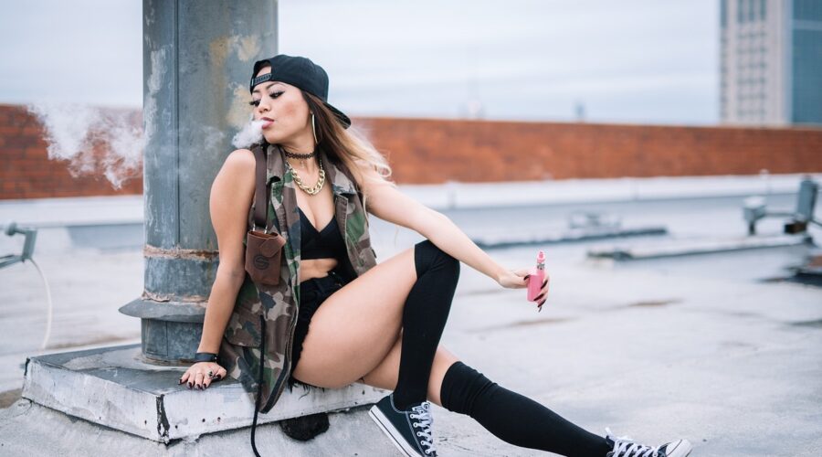 vaping girl